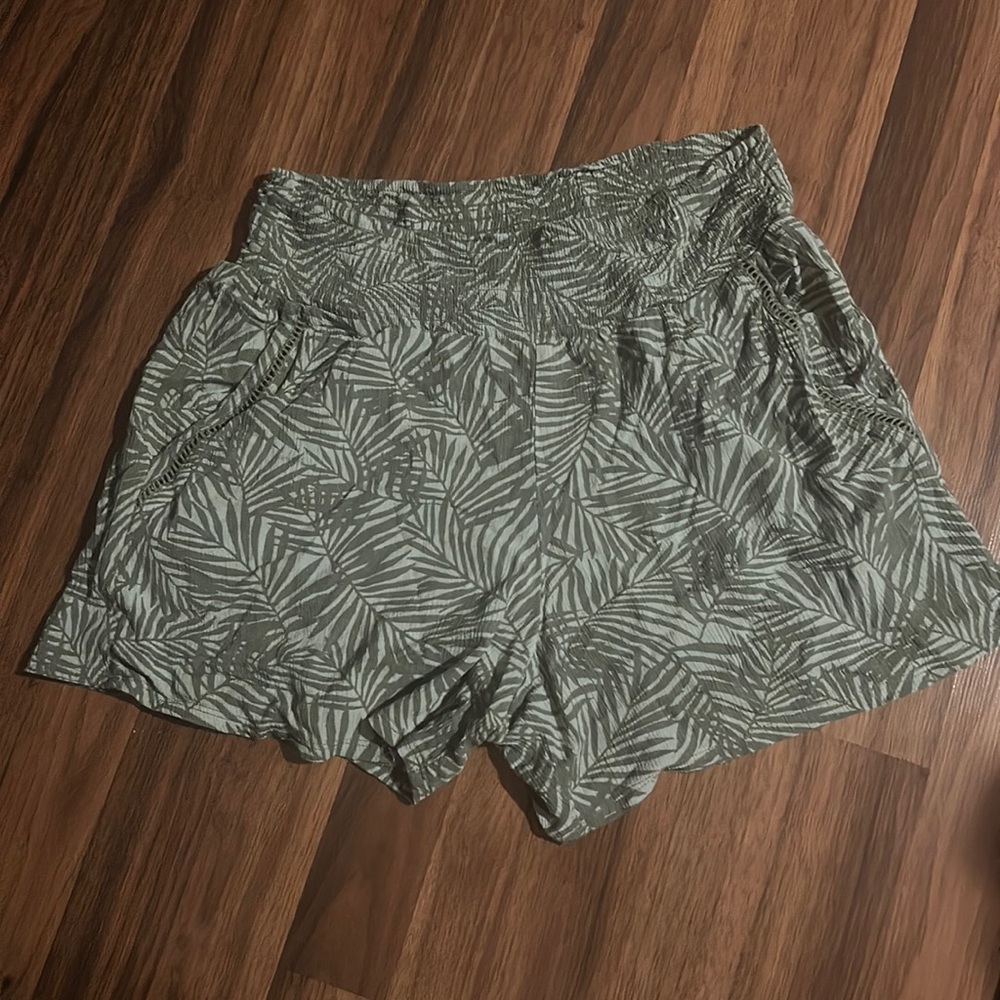 Cute flowy shorts